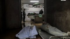 تشييع جثامين عدد من الشهداء، الذين قضوا؛ جراء انهيار مبانٍ متضررة بالقصف الإسرائيلي، بعد الأمطار الغزيرة في غزة.