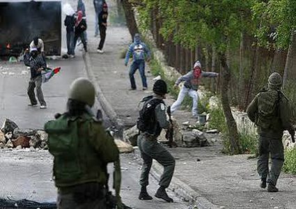 مواجهات مع الاحتلال في قرية عابود شمال رام الله