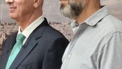 إلى الأخ الكبير، وأستاذي الفاضل، وعَلَمي ومعلمي الدكتور رامي الحمدالله