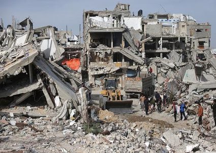 الاحتلال يصعّد عدوانه على غزة: غارات جنوبًا وقصف وسط القطاع وأزمة صحية خانقة