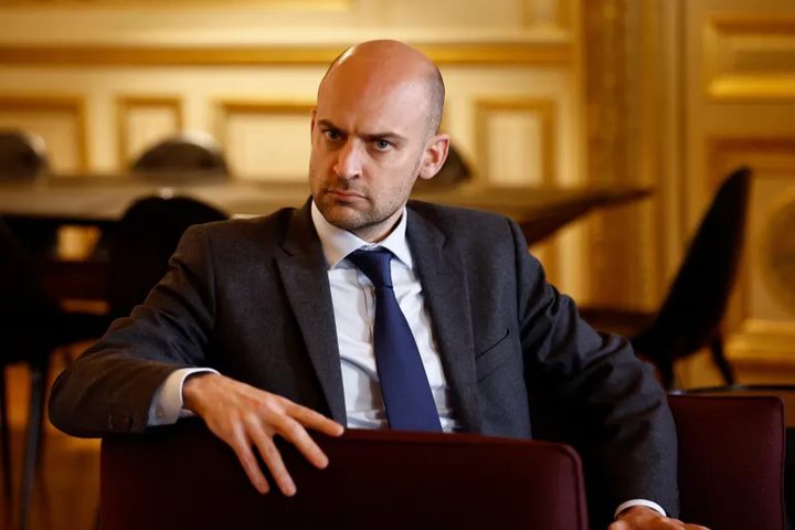 براك في "تل أبيب" لبحث المرحلة الثانية من خطة ترامب وفرنسا تطلب إطلاع الأوروبيين