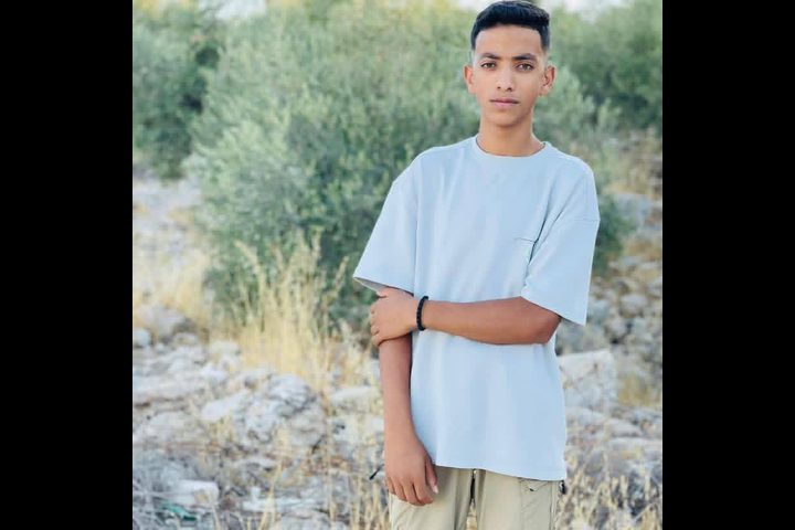 جماهير غفيرة تشيع جثمان الشهيد الطفل عمار صباح في تقوع