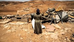 مستوطنون يهاجمون مساكن المواطنين في مسافر يطا