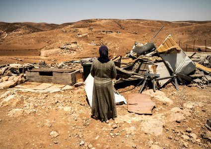 مستوطنون يهاجمون مساكن المواطنين في مسافر يطا