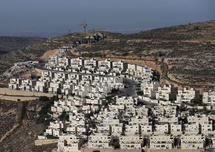 نيويورك تايمز: تسارع الاستيطان في الضفة الغربية يفاقم معاناة الفلسطينيين