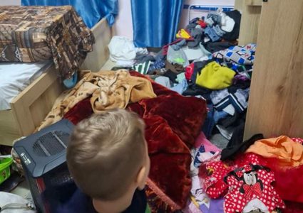 جنود الاحتلال يدمرون منازل المواطنين التي اقتحمتها في ديراستيا قضاء سلفيت وعناتا قضاء القدس.