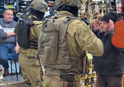 جانب من انتشار جيش الاحتلال داخل البلدة القديمة في نابلس