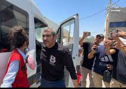 الاحتلال يفرج عن 11 أسيرًا من غزة وينقلهم إلى مستشفى شهداء الأقصى بدير البلح