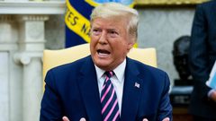 تصعيد أميركي خطير ضد فنزويلا.. ترامب يعلن حصار كراكاس