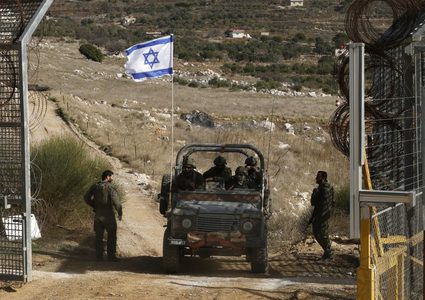 أكسيوس: إسرائيل ترفع مستوى مشاركتها في المحادثات المباشرة مع لبنان