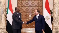 السيسي يؤكد دعم مصر الكامل للسودان ووحدته خلال لقائه البرهان في القاهرة