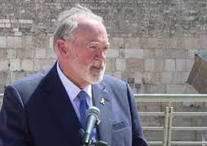 سفير واشنطن بإسرائيل: انهيار اتفاق غزة مستبعد وعنف المستوطنين "عمل إجرامي"