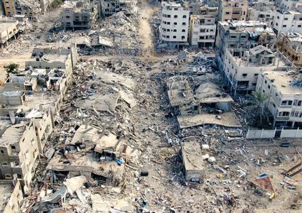 قطاع غزة: قصف متواصل ببني سهيلا وأنباء عن شهداء وغارات شرق دير البلح