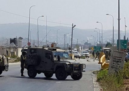 الاحتلال ينصب حاجزا عسكريا عند مدخل ترمسعيا شمال رام الله