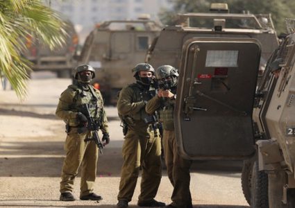 الاحتلال يقتحم بلدة الزاوية ويشن حملة مداهمات واسعة