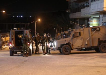 الاحتلال يقتحم سلواد والمزرعة الشرقية ومواجهات في ترمسعيا