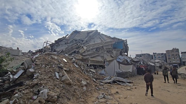 وزارة الداخلية بغزة : 18 شهيدا وانهيار 46 منزلا منذ بداية المنخفض في غزة