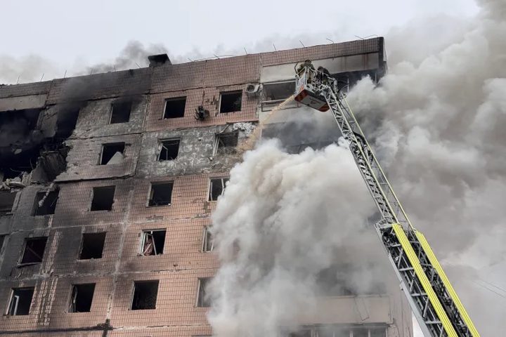 هجمات أوكرانية بالمسيرات وتفاؤل بشأن محادثات ميامي