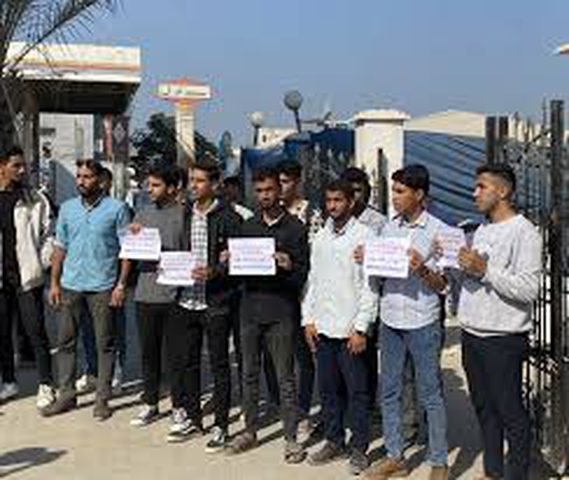 طلبة الجامعات بغزة يناشدون بضرورة بتوفير مواصلات في ظل استئناف الدراسة الوجاهية