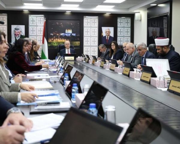 مجلس الوزراء يحذّر من تلاعب غير قانوني بسجلات الأراضي في غزة