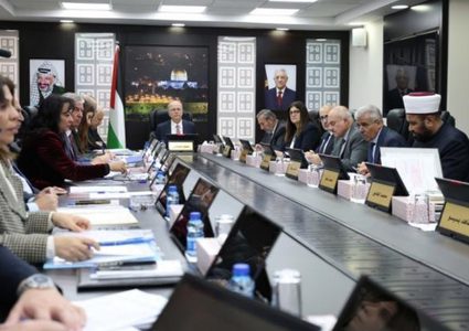 مجلس الوزراء يحذّر من تلاعب غير قانوني بسجلات الأراضي في غزة