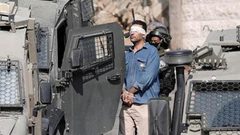 الاحتلال يعتقل شابا من حي الثوري في القدس