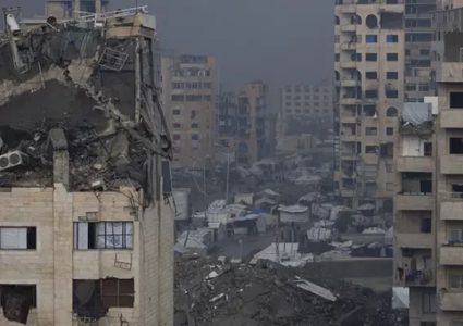 الاحتلال الإسرائيلي يواصل خروقاته بغارات وقصف على غزة