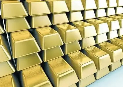 الذهب يواصل تحطيم الأرقام القياسية بتجاوزه 4500 دولار للأونصة