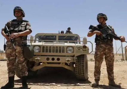 الجيش الأردني يحيد تجار أسلحة ومخدرات على الحدود الشمالية