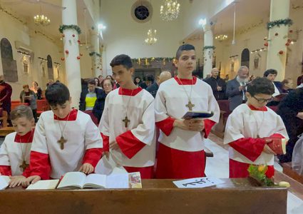 بعد عامين من الحرب… الاحتفال بعيد الميلاد المجيد وإقامة القداس والصلوات في غزة