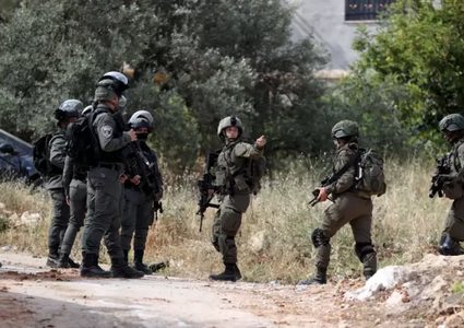 الهلال الأحمر: إصابة طفل برصاص الاحتلال شمال غرب القدس