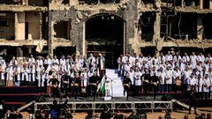 تخريج 168 طبيبًا بمجمع الشفاء المدمّر في غزة