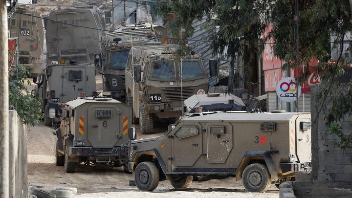 المؤسسة العسكرية تحذر: سياسة خنق الضفة ومنع عودة العمال ينذران بموجة عمليات