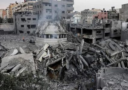 غارات وقصف ونسف متواصل يستهدف مناطق واسعة بقطاع غزة