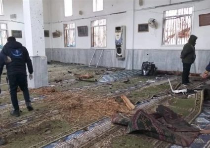 5 قتلى وإصابة 21 جراء انفجار بمسجد في حمص