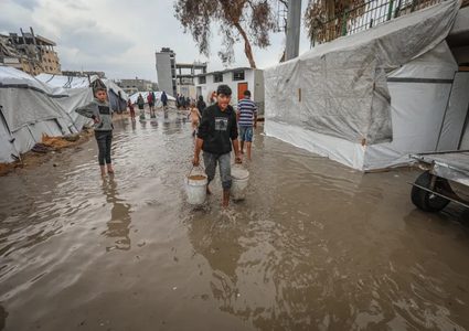 غرفة العمليات الحكومية ترفع حالة الطوارئ استعدادا لمواجهة آثار المنخفض الجوي في