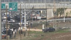 اعلام عبري: مقتل اسرائيليين بعملية طعن ودهس واعتقال المنفذ بالعفولة