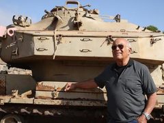 وزير إسرائيلي سابق: يجب إزالة مخيمات اللاجئين وتسويتها بالأرض