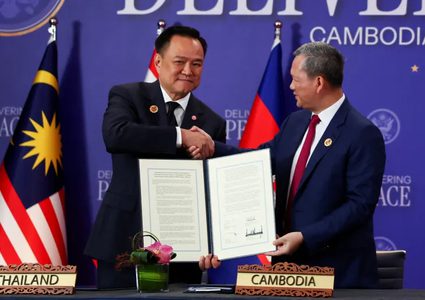 تايلاند وكمبوديا توقعان اتفاقا لوقف إطلاق النار