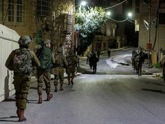 الاحتلال يقتحم بلدة اليامون