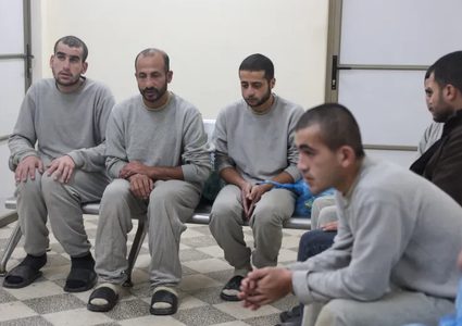 الاحتلال يفرج عن 10 أسرى من قطاع غزة