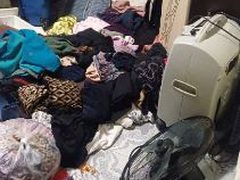 جانب من الخراب والدمار الذي خلّفته قوات الاحتلال عقب مداهمة منازل الأهالي خلال اقتحام بلدة جبع جنوب جنين.