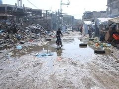 بلدية غزة: تحديات في مواجهة المنخفض الجوي بسبب تدمير شبكات التصريف ونقص الوقود