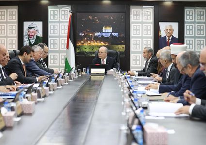 مجلس الوزراء يطالب بضغط دولي أكبر لإدخال البيوت المتنقلة ومستلزمات الإيواء لغزة