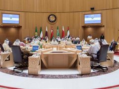 البحرين تدعو السعودية والإمارات لاحتواء أي تباين داخل البيت الخليجي