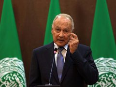 أبو الغيط يدعو إلى وقف التصعيد وتغليب لغة الحوار في اليمن