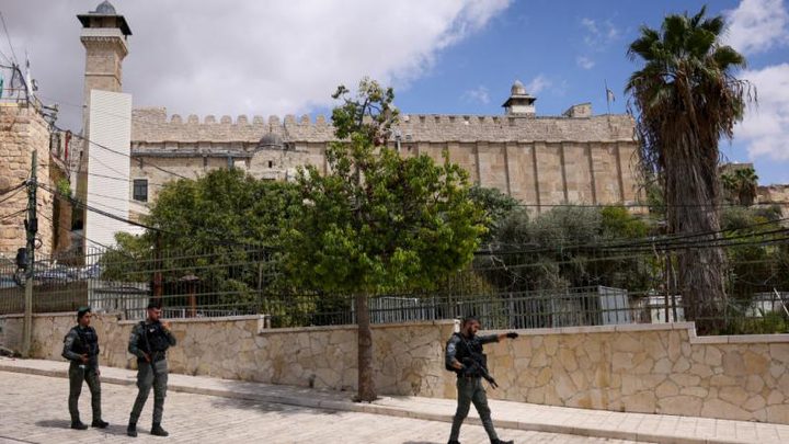 بلدية الخليل: سحب صلاحيات الحرم الإبراهيمي انتهاك خطير وغير قانوني