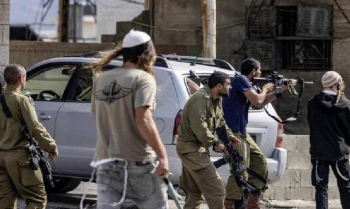 مستوطن يطلق الرصاص على مركبة شرق بيت لحم
