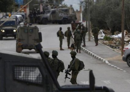 الاحتلال يعتقل أسيرًا محررًا من بلدة حزما