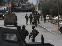 الاحتلال يعتقل أسيرًا محررًا من بلدة حزما